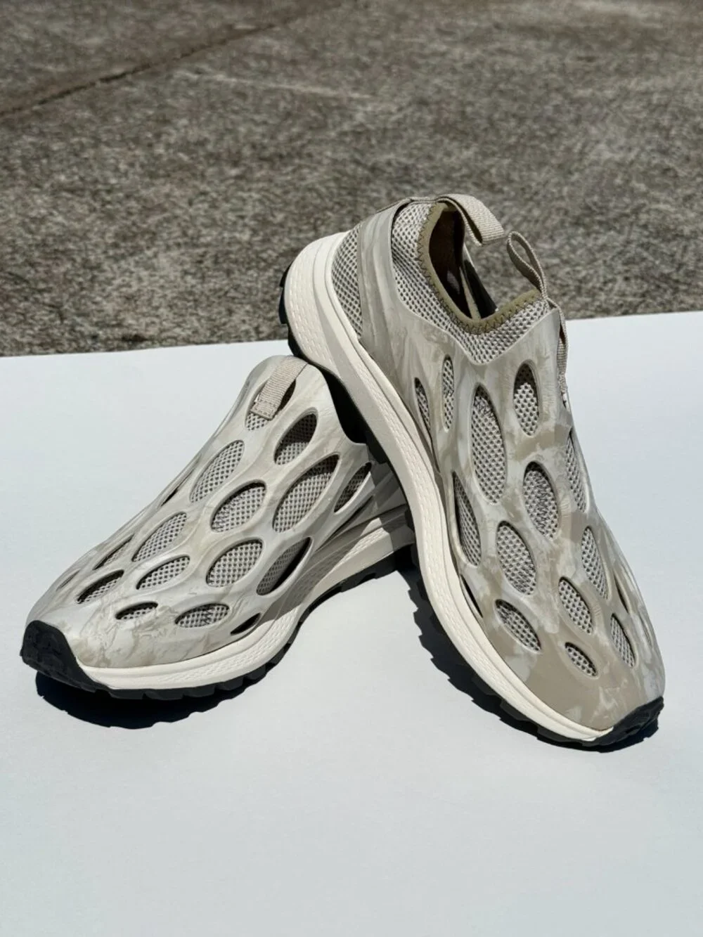 MERRELL Hydro Runner Men's Size 9.5 Beige